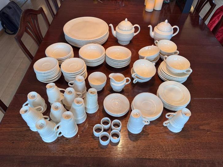 Wedgwood Edme (Plain), Huis en Inrichting, Keuken | Servies, Zo goed als nieuw, Overige typen, Wedgwood, Aardewerk, Ophalen