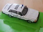 Mooi schaalmodel van een volvo gl. Uitvoering politiewagen., Ophalen of Verzenden, Zo goed als nieuw, Auto, Welly