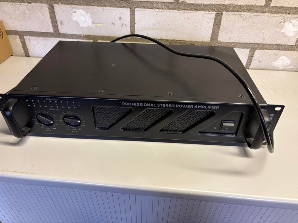 IBIZA sound 300 versterker., Audio, Tv en Foto, Luidsprekers, Zo goed als nieuw, 120 watt of meer, Front, Rear of Stereo speakers