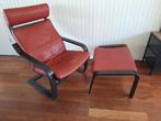 Ikea POÄNG fauteuil Zwart met Rood Kunstleer incl voetenbank, Huis en Inrichting, Fauteuils, Ophalen, Gebruikt, 75 tot 100 cm