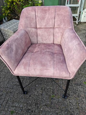 Nieuwe kuipstoelen op wielen
