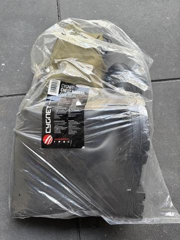 Cygnet waadpak maat 44 nieuw. beschikbaar voor biedingen