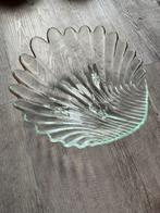 Vintage glazen schelp schaal - fruitschaal/slabowl, Gebruikt, Schaal, Ophalen of Verzenden, Glas