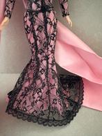 Elegante Barbie Pop in Roze en Zwart, Ophalen of Verzenden, Zo goed als nieuw, Pop