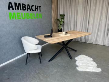 MASSIEF Eiken Tafels Eikenhouten (BOOMSTAM ) SHOWROOM OPEN  beschikbaar voor biedingen