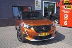 Peugeot 2008 1.2 PureTech GT-Line / Pano / Cruise / Achter., Voorwielaandrijving, 12 maanden, Gebruikt, Leder en Stof