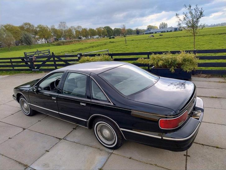 CHEVROLET CAPRICE lt1 v8 INRUIL boot m., Auto's, Oldtimers, Particulier, Lichtmetalen velgen, Audi, Benzine, Sedan, Automaat, Rood