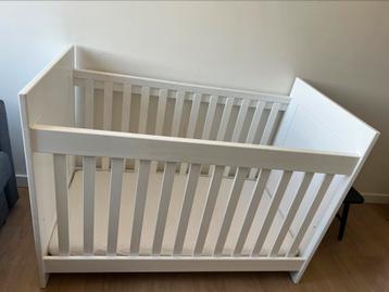 Ledikant - Verstelbare hoogte - Eventueel incl. matras beschikbaar voor biedingen