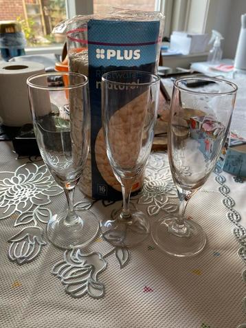 Vintage Champagneglazen Set van 3 - Elegant Design Glaswerk  beschikbaar voor biedingen