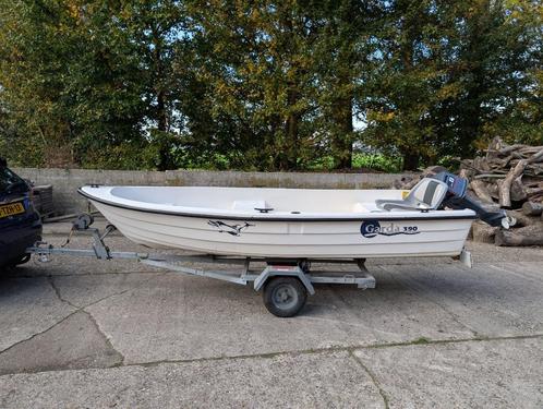 Vaarklare Garda 390 boot + Trailer + 8PK Yamaha motor, Watersport en Boten, Motorboten en Motorjachten, Gebruikt, Polyester, Tot 6 meter