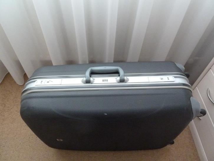 World Wide Travel koffer 74 cm slechts 1 x gebruikt, Sieraden, Tassen en Uiterlijk, Koffers, Gebruikt, Hard kunststof, 70 cm of meer