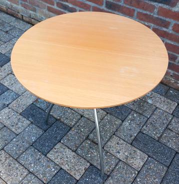 Design bijzettafeltje chromen onderstel  beschikbaar voor biedingen