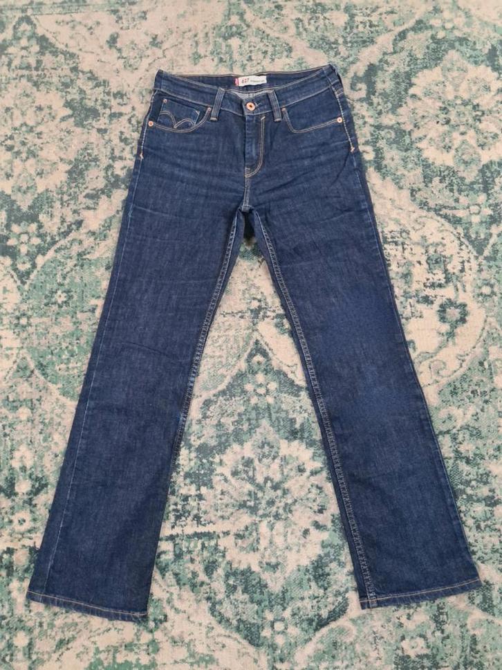 627 Levis straight fit W28 L30 WMN Tulsi2830 Blauw, Kleding | Dames, Spijkerbroeken en Jeans, Zo goed als nieuw, W28 - W29 (confectie 36)