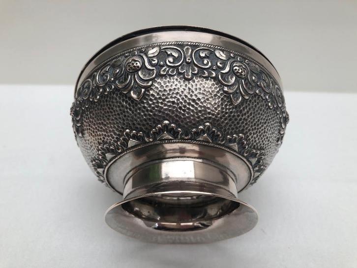 Djokja zilveren Rozenbowl bloemensteker  ( 324 gram ) Jr 30, Antiek en Kunst, Antiek | Goud en Zilver, Zilver, Ophalen of Verzenden