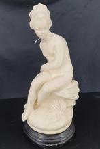 1117 aarderwerk beeld vrouw griekse mythe ?, Verzamelen, Ophalen of Verzenden, Gebruikt, Mens