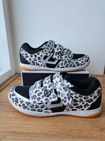  Brabo Force Indoor Hockeyschoenen Junior- maat 37- panter beschikbaar voor biedingen