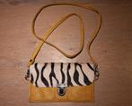 By Hinke Leren Schoudertasje Mosterd Zebraprint, Sieraden, Tassen en Uiterlijk, Tassen | Damestassen, Ophalen of Verzenden, Zo goed als nieuw