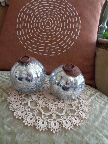 2 Heksenballen Kerst ** Mimosa ** beschikbaar voor biedingen