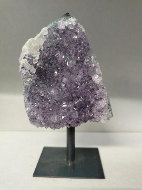 Amethist op standaard - OS25, Verzamelen, Mineralen en Fossielen, Mineraal, Ophalen of Verzenden