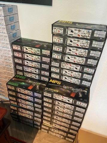 partij van 140 stuks gel blaster orbie geweren gelblasters beschikbaar voor biedingen