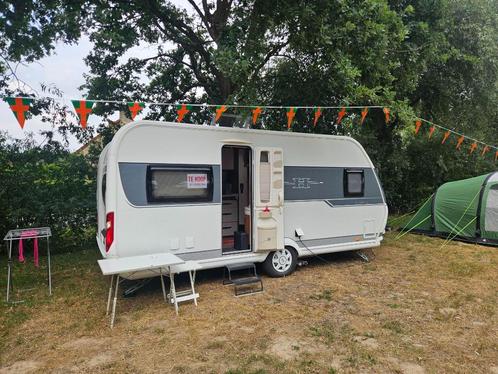 Hobby 495 UFE Excellent 2016, MET 1 JAAR OVERDEKTE STALLING!, Caravans en Kamperen, Caravans, Particulier, tot en met 4, 1000 - 1250 kg
