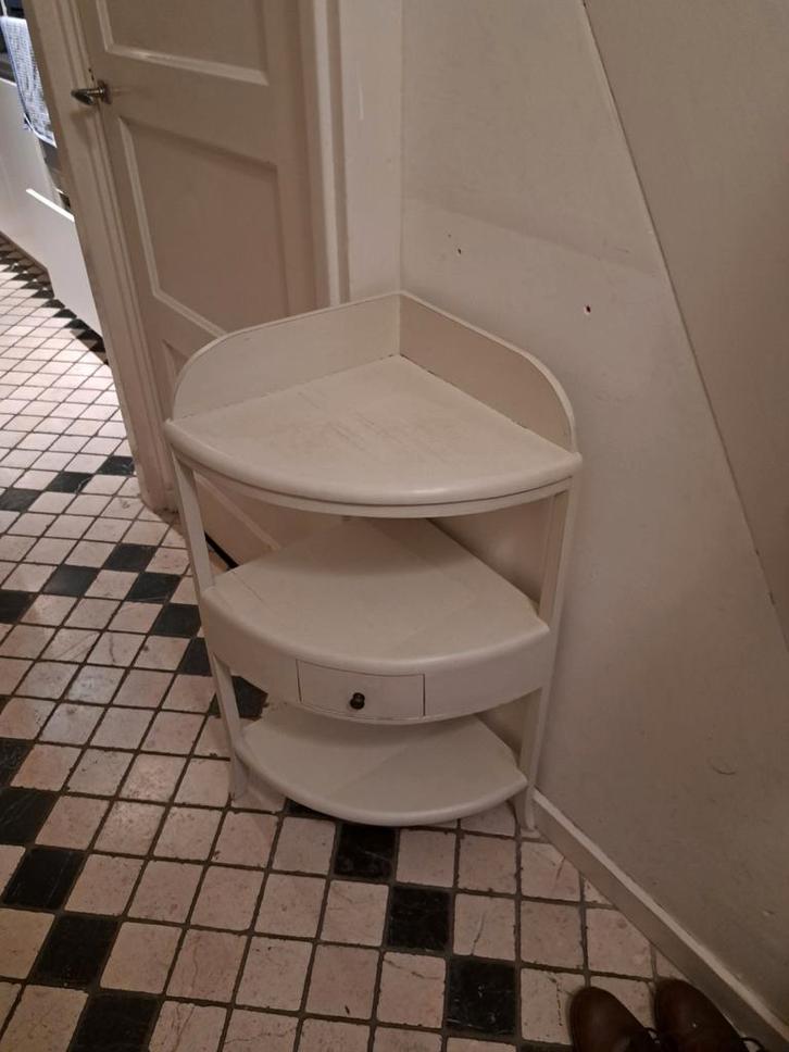 Leuk hoekkastje met lade, Huis en Inrichting, Kasten | Dressoirs, Gebruikt, Minder dan 50 cm, 25 tot 50 cm, Met lade(s), Met plank(en)