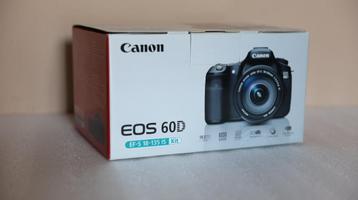 Canon 60D + EF18-135 + Batterygrip + Eyefi en SD cards beschikbaar voor biedingen