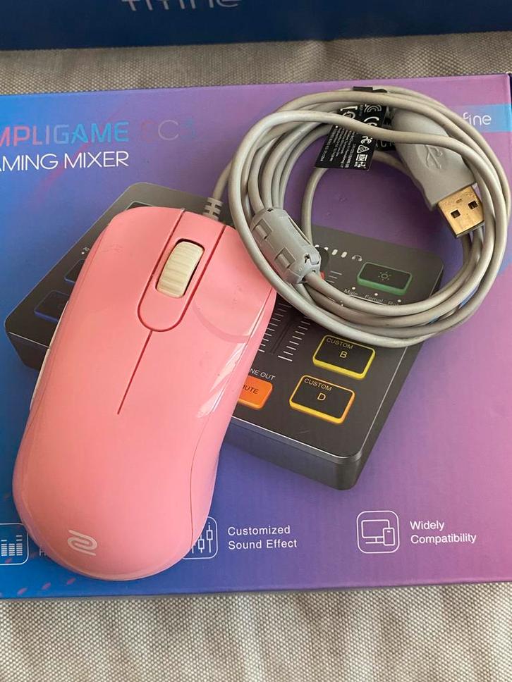 BENQ ZOWIE S1 DIVINA ESPORTS Muis, Computers en Software, Muizen, Zo goed als nieuw, Muis, Rechtshandig, Bedraad, Gaming muis