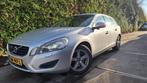 Volvo V60 2.4 D5 Summum, Auto's, Volvo, Voorwielaandrijving, Euro 5, Gebruikt, Beige