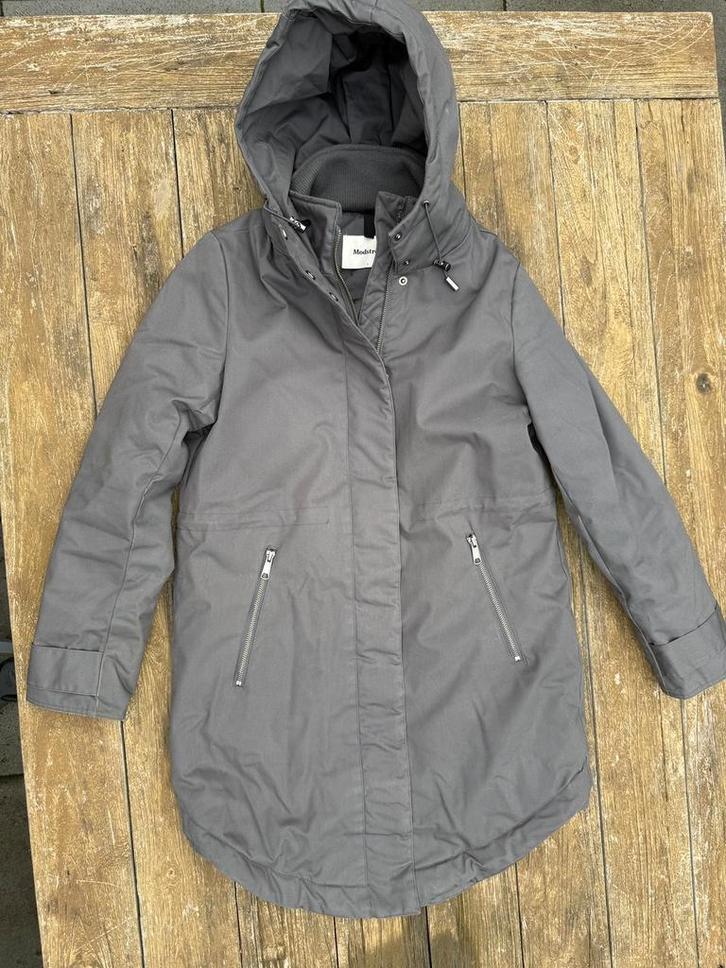 Grijze winterjas/parka, Modström, maat S/M, Kleding | Dames, Jassen | Winter, Zo goed als nieuw, Maat 38/40 (M), Grijs, Ophalen of Verzenden