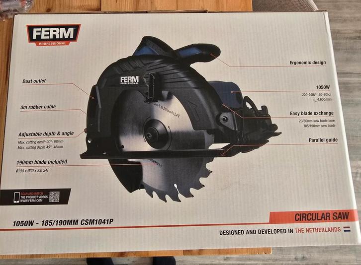 Nieuw is doos Ferm CSM1041P Invalcirkelzaag - 1050W, Doe-het-zelf en Verbouw, Gereedschap | Zaagmachines, Nieuw, Invalzaag, 600 tot 1200 watt
