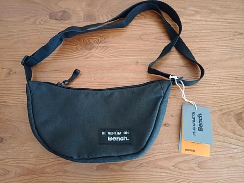 Sling bag / heuptas Re generation Bench ( nieuw), Sieraden, Tassen en Uiterlijk, Tassen | Schoudertassen, Zo goed als nieuw, Zwart