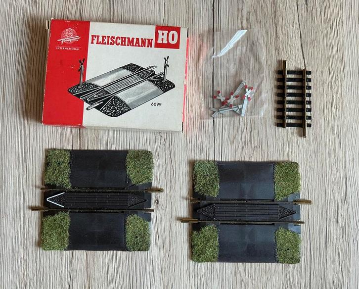 Fleischmann Keerlus Garnituur, Hobby en Vrije tijd, Modeltreinen | H0, Nieuw, Rails, Gelijkstroom, Fleischmann, Ophalen of Verzenden