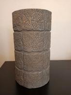 Mooie vaas van steen met goudlook, Steen, Overige kleuren, Ophalen of Verzenden, Zo goed als nieuw