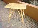 Vintage apart vierkant tafeltje [ krukje ? ] rotan / bamboe, Huis en Inrichting, Krukjes, Ophalen, Gebruikt, Hout