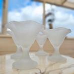 Set van 4 vintage ijscoupes – matglas, jaren 70/80 stijl, Verzenden, Overige stijlen, Glas, Schaal of Schalen