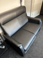 Bank 2 zits zwart soort leer 130 cm breed Diep 75 cm, Ophalen, Tweepersoons, Leer, Zo goed als nieuw