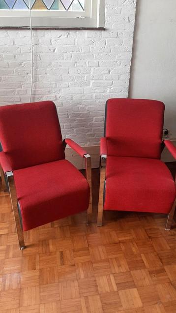 2 rode stoelen/fauteuils + zelfde kussentjes beschikbaar voor biedingen