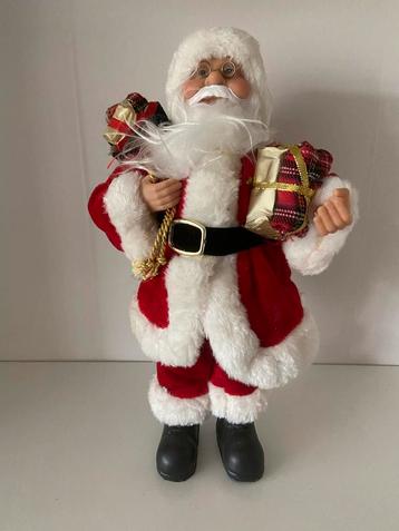 Vintage Kerstman pop met cadeaus beschikbaar voor biedingen