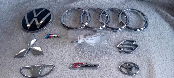 Diverse Auto Emblemen / Logo's, Verzamelen, Automerken, Motoren en Formule 1, Gebruikt, Auto's, Ophalen of Verzenden