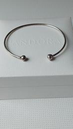 ZELDZAME Pandora Essence open armband / klem armband, Ophalen of Verzenden, Zo goed als nieuw, Zilver, Zilver