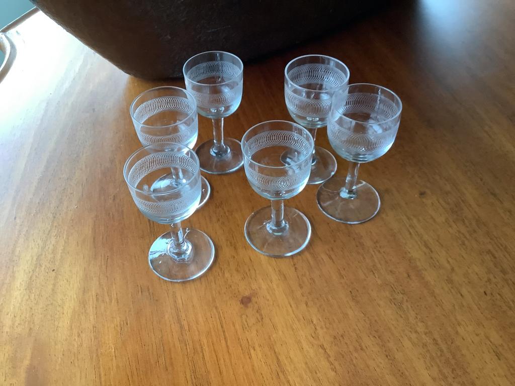 6 Borrelglaasjes uit grootmoeders tijd, Antiek en Kunst, Antiek | Glas en Kristal, Ophalen of Verzenden