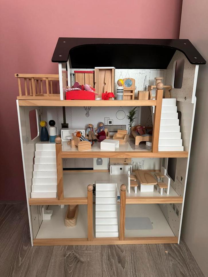 ‘Petite Amelie’ Kinder Poppenhuis met Inrichting & Poppetjes, Kinderen en Baby's, Speelgoed | Poppenhuizen, Gebruikt, Poppenhuis