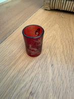 Rood handgeblazen glazen miniatuurvaasje – ca. 1950–1970, Verzenden