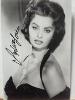 Sophia Loren met originele handtekening, Ophalen of Verzenden, 1980 tot heden, Sterren en Beroemdheden