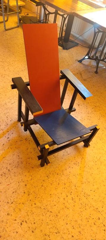 replica Rietveld stoel beschikbaar voor biedingen