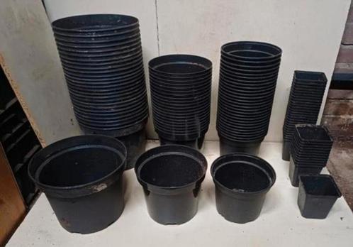 Diverse kweekpotten, Tuin en Terras, Bloempotten, Gebruikt, Kunststof, Minder dan 25 cm, Rond, Ophalen of Verzenden