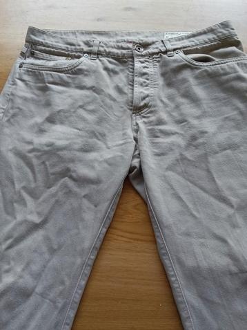 Brunello Cucinelli broek. Maat 52. Zandkleurig. Italian fit. beschikbaar voor biedingen