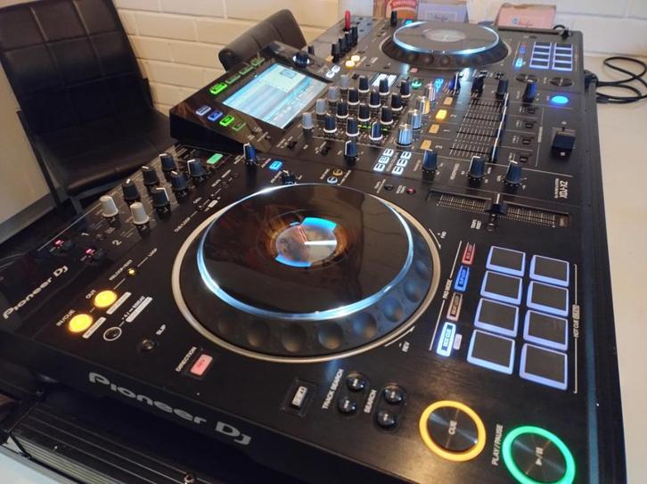 Pioneer XDJ-XZ met Odyssey flightcase - In bijna nieuwstaat!, Muziek en Instrumenten, Dj-sets en Draaitafels, Zo goed als nieuw