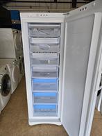 Indesit vrijstaande vrieskast. A klasse. Gratis thuis!, 160 cm of meer, Zo goed als nieuw, Energieklasse A of zuiniger, Ophalen